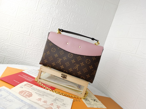 ルイヴィトンバッグ角部分ディテール